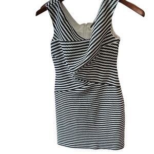 Guess Black White Striped Sleeveless Sheath Dress Twist Front Neck 5